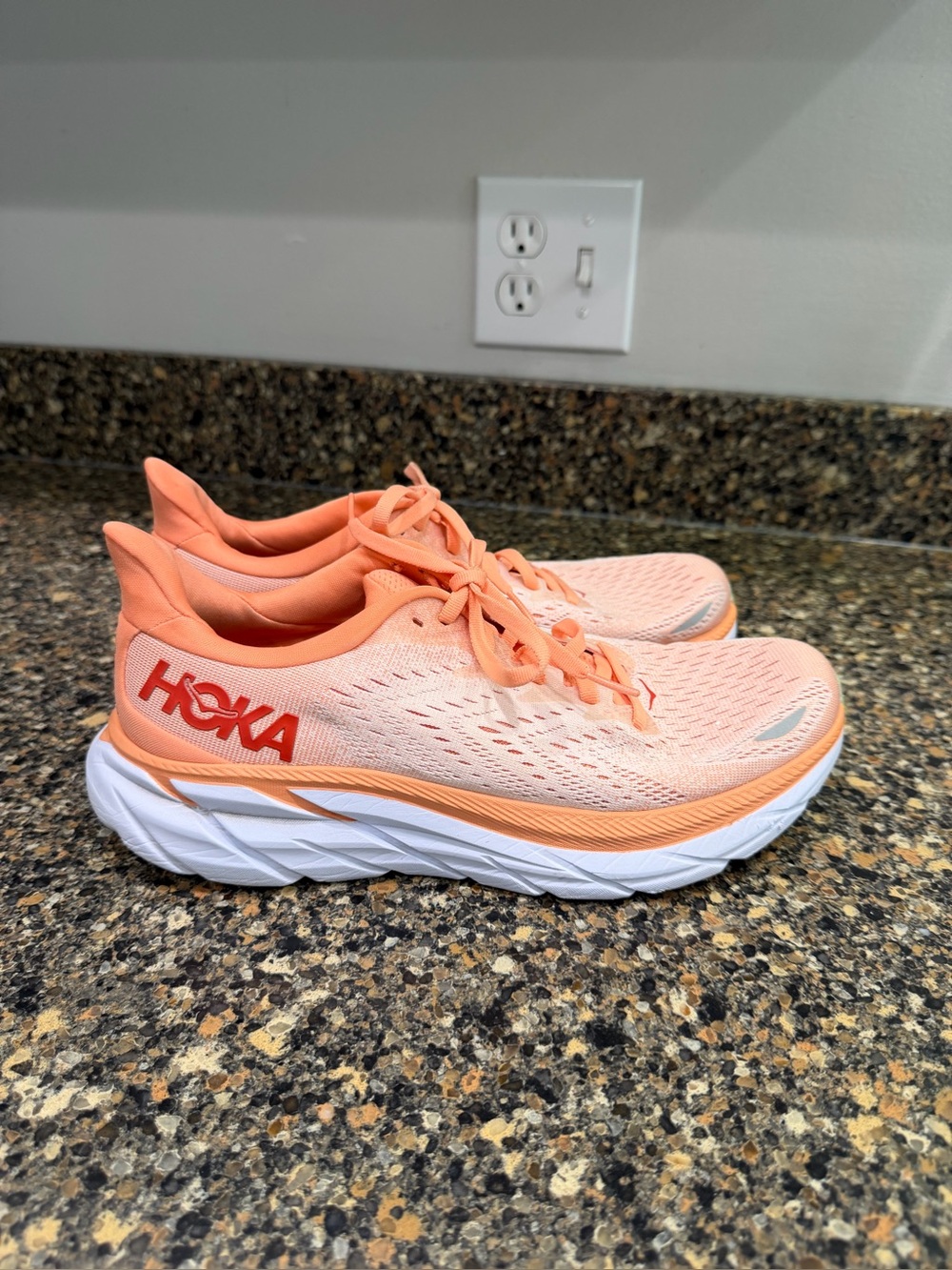 HOKA Women's Peach Running Shoe - Lightweight Cushioning 9